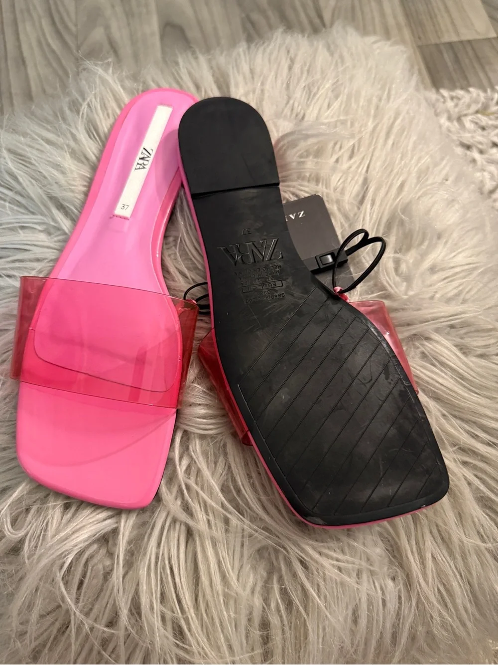 Zara Hot Pink Vinyl Slide Sandals - Picture 6 of 6